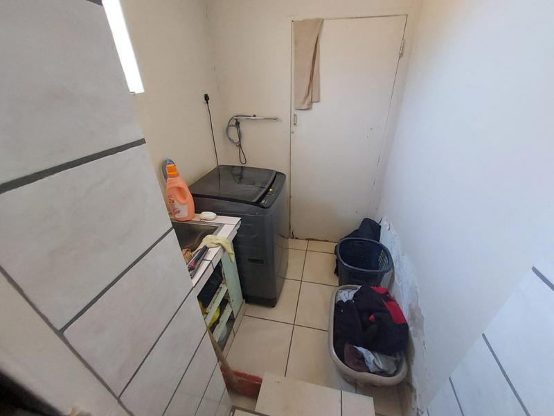 2 Bedroom Property for Sale in Hillside Gauteng