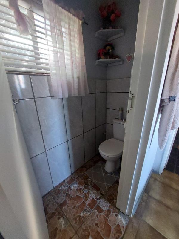 2 Bedroom Property for Sale in Hillside Gauteng