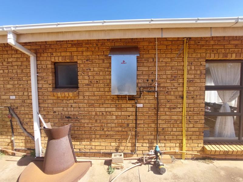 2 Bedroom Property for Sale in Hillside Gauteng