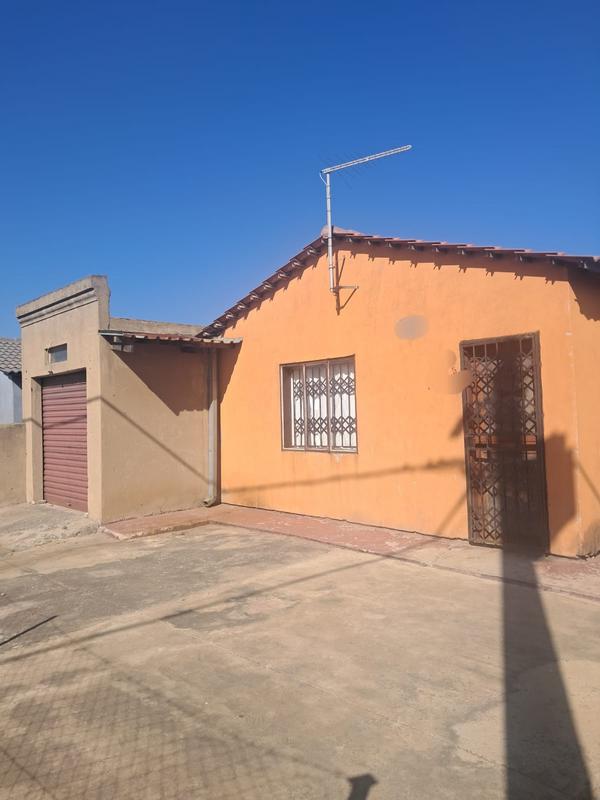 3 Bedroom Property for Sale in Duduza Gauteng