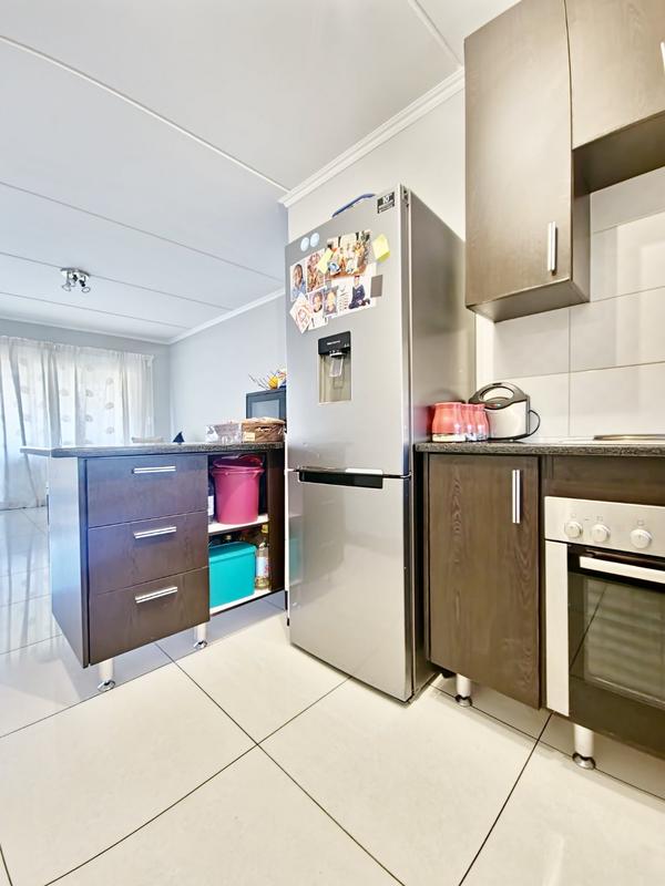 To Let 2 Bedroom Property for Rent in Noordwyk Gauteng