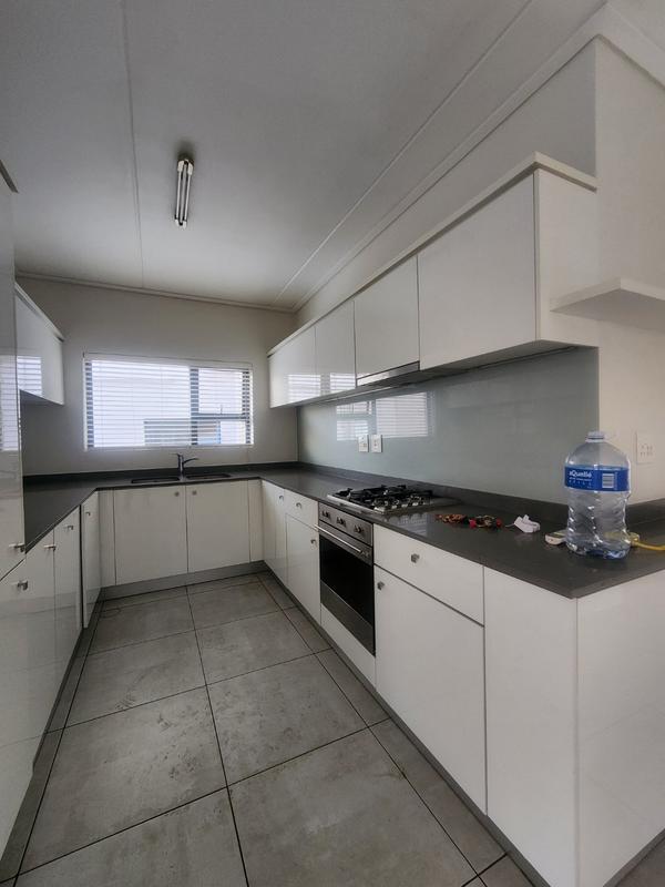 3 Bedroom Property for Sale in Waterfall Gauteng