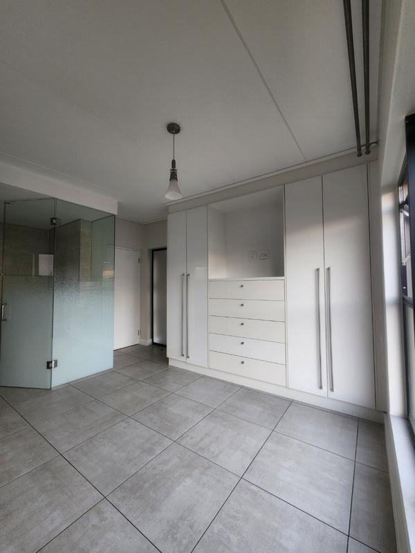 3 Bedroom Property for Sale in Waterfall Gauteng