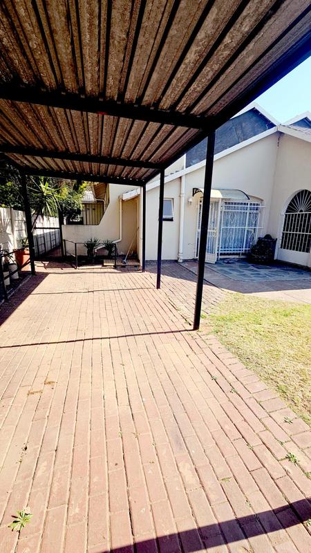 To Let 1 Bedroom Property for Rent in Freeway Park Gauteng