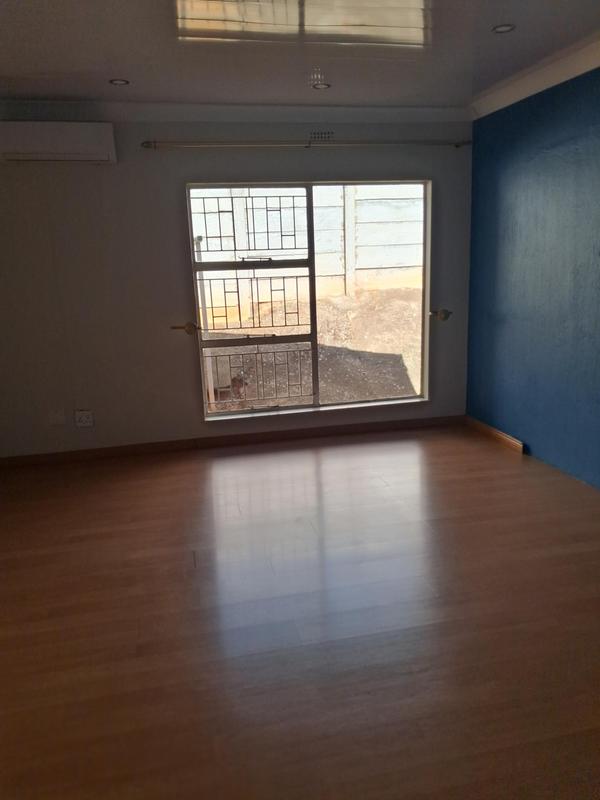 0 Bedroom Property for Sale in Helderkruin Gauteng