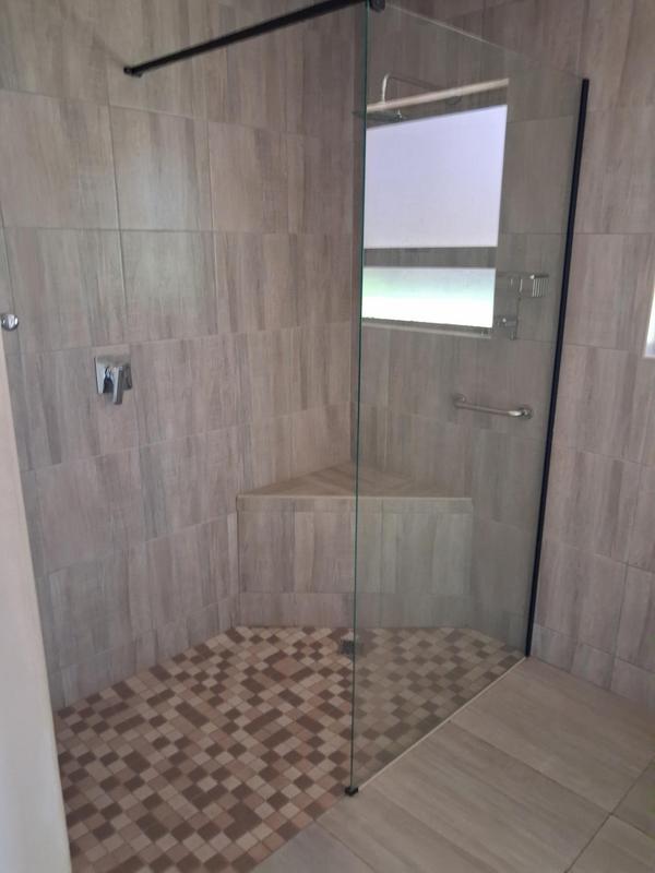 2 Bedroom Property for Sale in Little Falls Gauteng