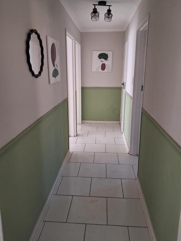 2 Bedroom Property for Sale in Little Falls Gauteng