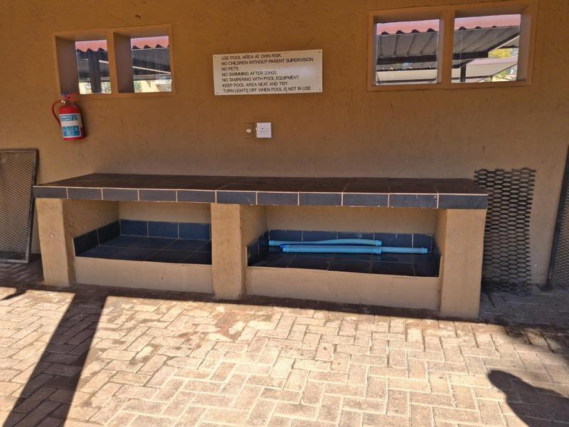 2 Bedroom Property for Sale in Little Falls Gauteng