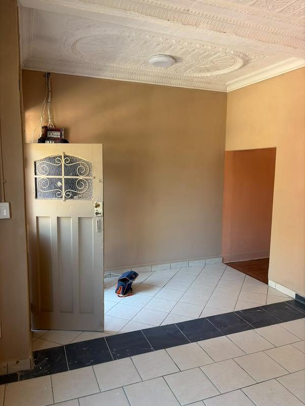 To Let 2 Bedroom Property for Rent in Bezuidenhout Valley Gauteng