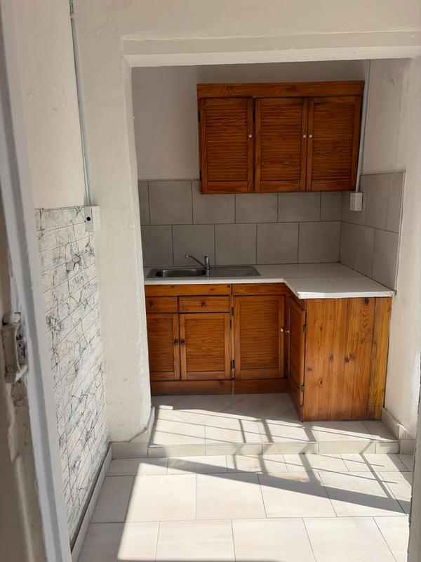 To Let 1 Bedroom Property for Rent in Bezuidenhout Valley Gauteng