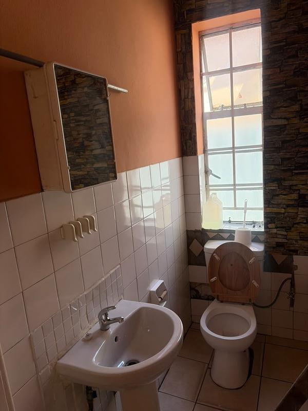 To Let 1 Bedroom Property for Rent in Bezuidenhout Valley Gauteng