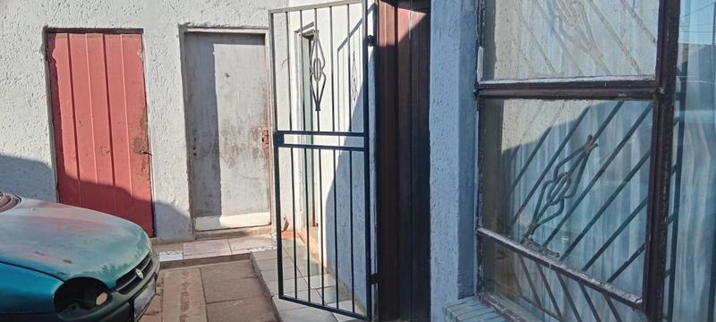 0 Bedroom Property for Sale in Bram Fischerville Gauteng