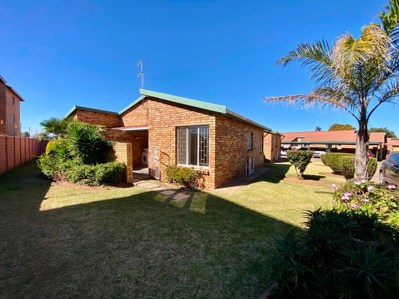 2 Bedroom Property for Sale in Groblerpark Gauteng