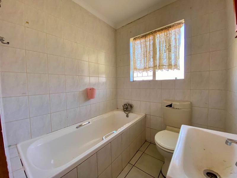 2 Bedroom Property for Sale in Groblerpark Gauteng
