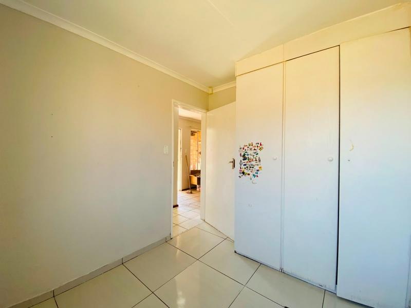 2 Bedroom Property for Sale in Groblerpark Gauteng