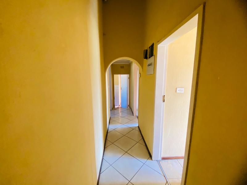 To Let 3 Bedroom Property for Rent in Birchleigh North Gauteng