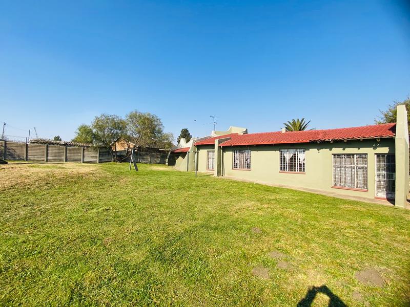 To Let 3 Bedroom Property for Rent in Birchleigh North Gauteng