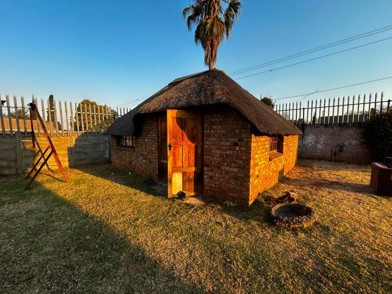 13 Bedroom Property for Sale in Delville Gauteng
