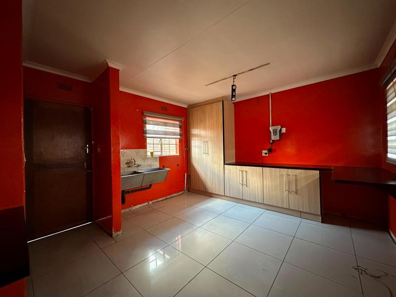 4 Bedroom Property for Sale in Selcourt Gauteng