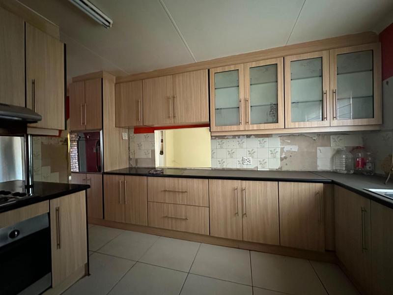 4 Bedroom Property for Sale in Selcourt Gauteng