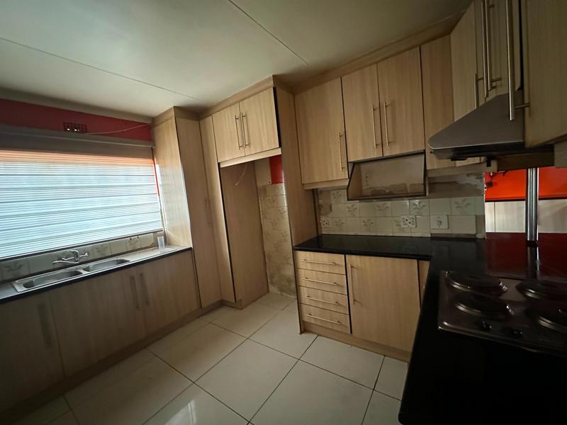 4 Bedroom Property for Sale in Selcourt Gauteng