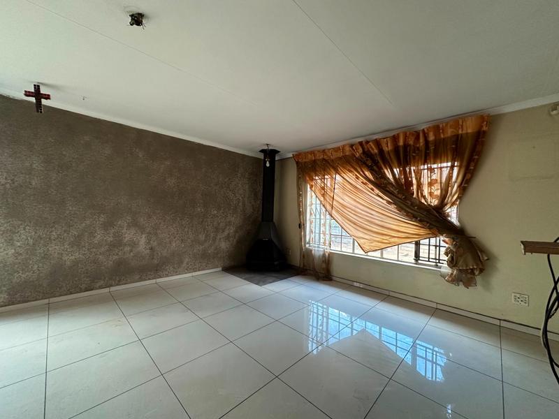 4 Bedroom Property for Sale in Selcourt Gauteng