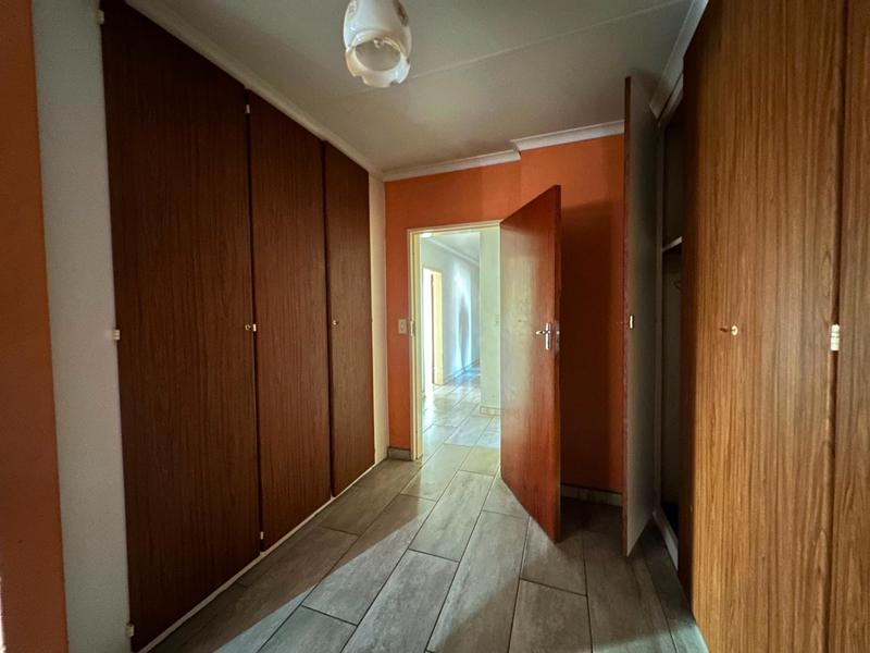 4 Bedroom Property for Sale in Selcourt Gauteng