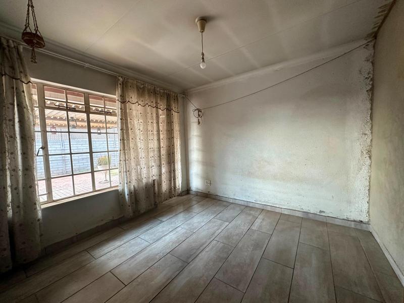 4 Bedroom Property for Sale in Selcourt Gauteng
