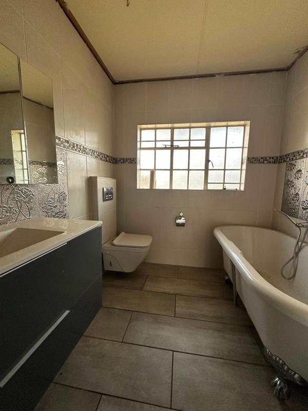4 Bedroom Property for Sale in Selcourt Gauteng