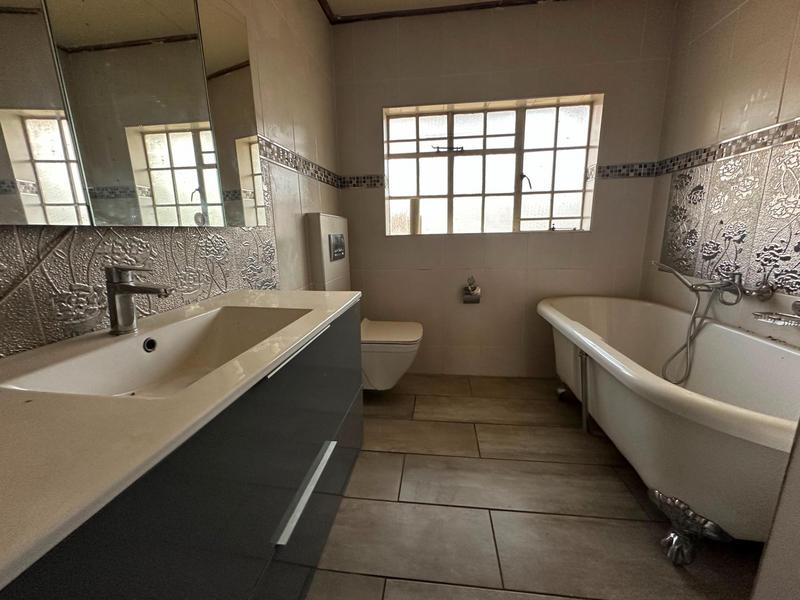4 Bedroom Property for Sale in Selcourt Gauteng