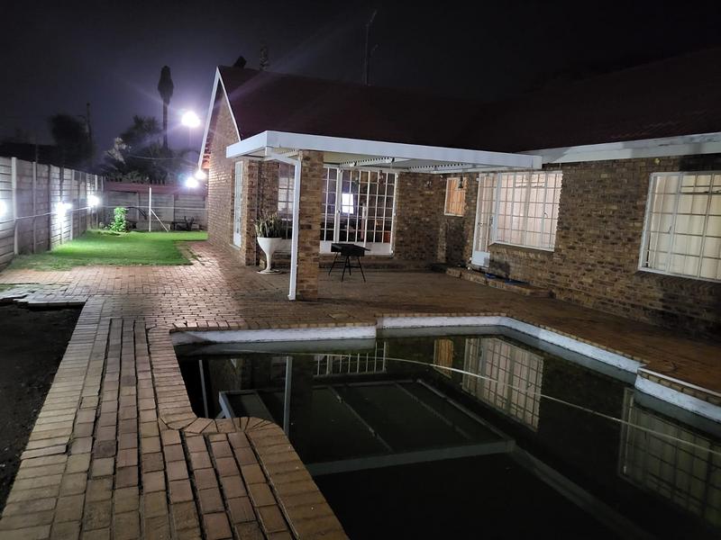 4 Bedroom Property for Sale in Selcourt Gauteng