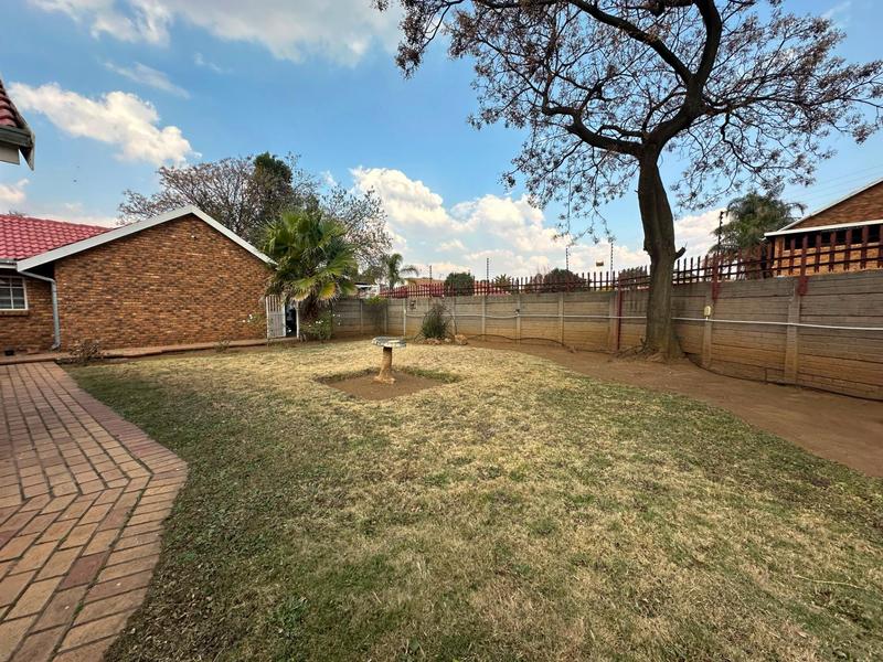 4 Bedroom Property for Sale in Selcourt Gauteng