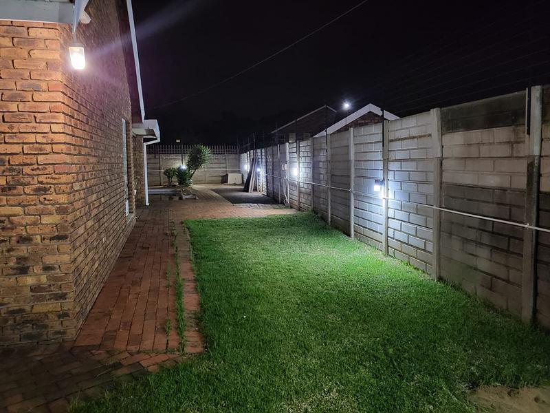 4 Bedroom Property for Sale in Selcourt Gauteng