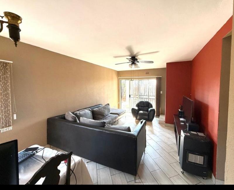 5 Bedroom Property for Sale in Tulisa Park Gauteng