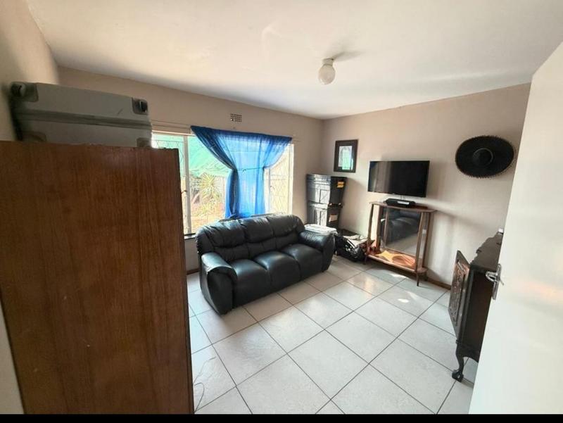 5 Bedroom Property for Sale in Tulisa Park Gauteng