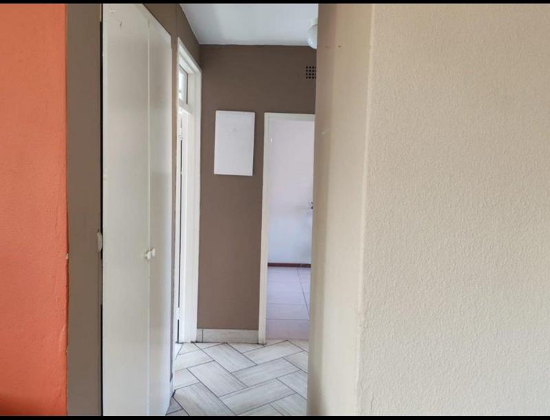 5 Bedroom Property for Sale in Tulisa Park Gauteng