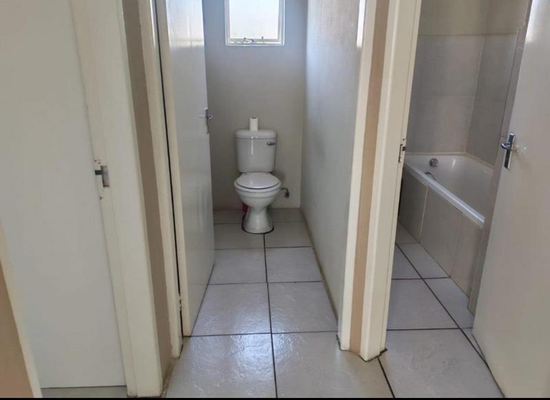 5 Bedroom Property for Sale in Tulisa Park Gauteng
