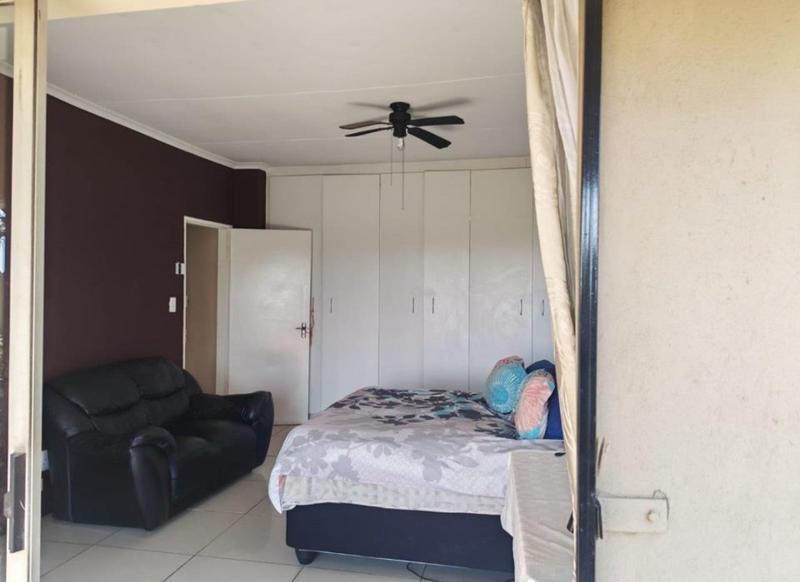 5 Bedroom Property for Sale in Tulisa Park Gauteng
