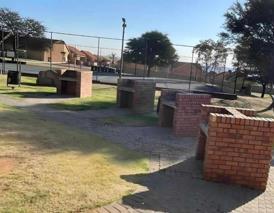 3 Bedroom Property for Sale in Kosmosdal Gauteng