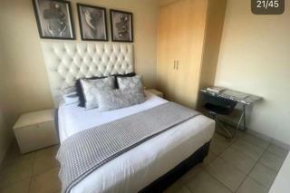 3 Bedroom Property for Sale in Kosmosdal Gauteng