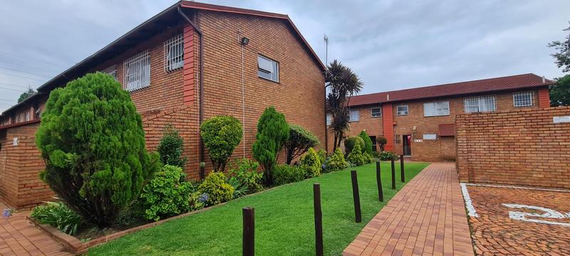 To Let 3 Bedroom Property for Rent in Bedford Gardens Gauteng