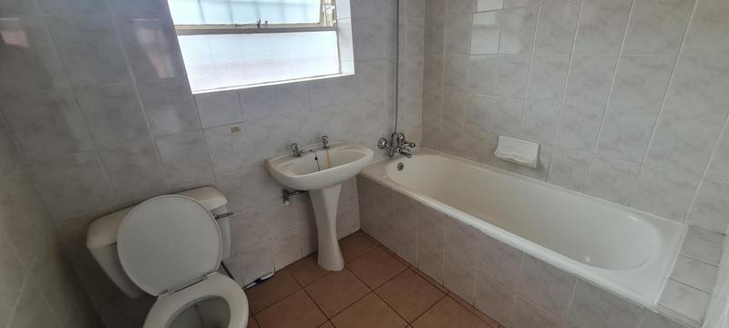 To Let 3 Bedroom Property for Rent in Bedford Gardens Gauteng