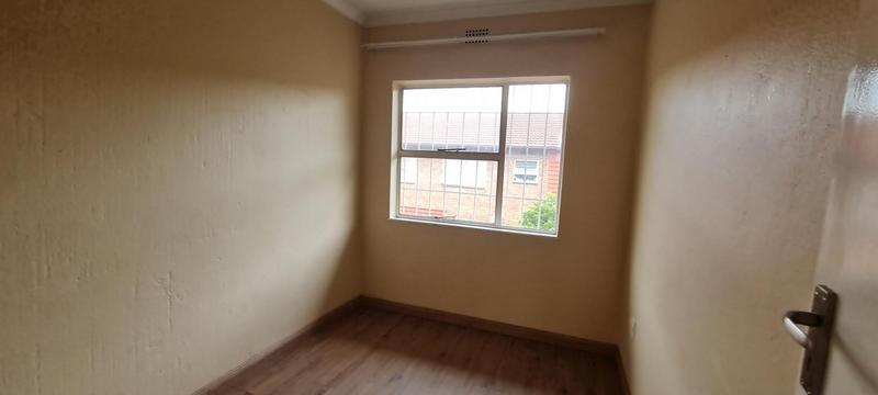 To Let 3 Bedroom Property for Rent in Bedford Gardens Gauteng