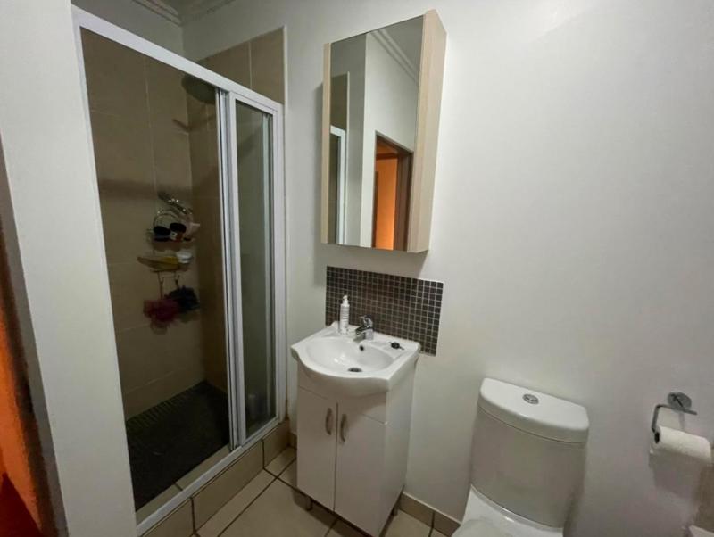 To Let 2 Bedroom Property for Rent in Beverley Gauteng