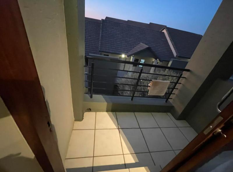 To Let 2 Bedroom Property for Rent in Beverley Gauteng