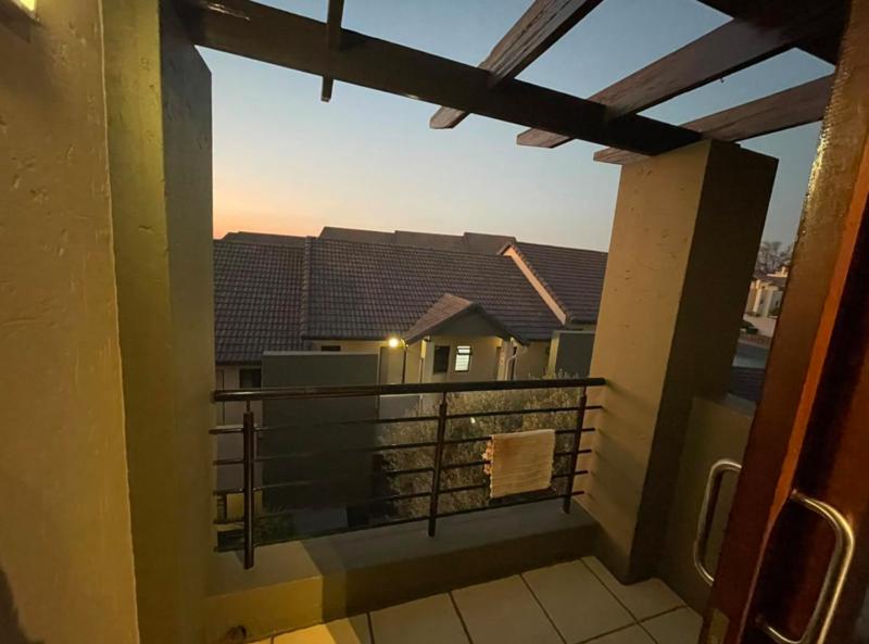 To Let 2 Bedroom Property for Rent in Beverley Gauteng