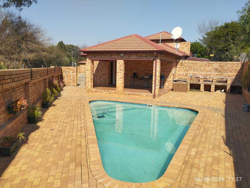 2 Bedroom Property for Sale in Newlands Gauteng