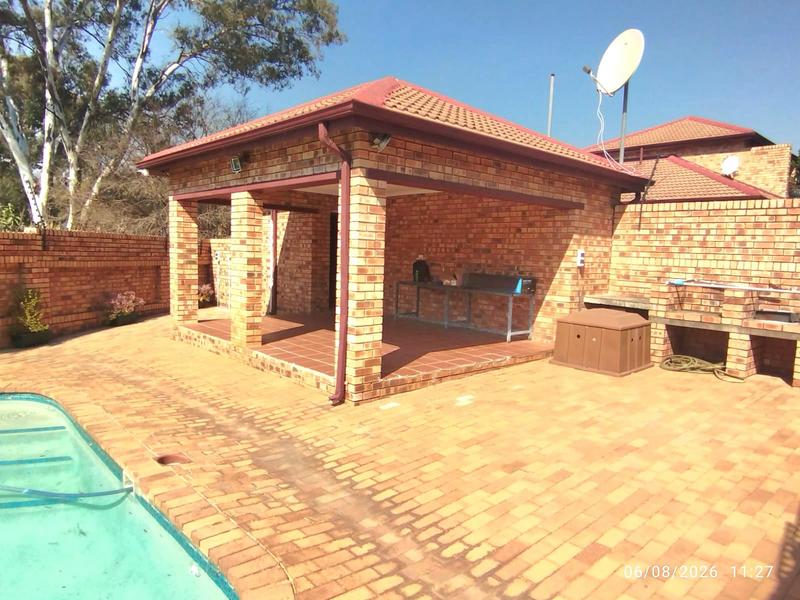 2 Bedroom Property for Sale in Newlands Gauteng