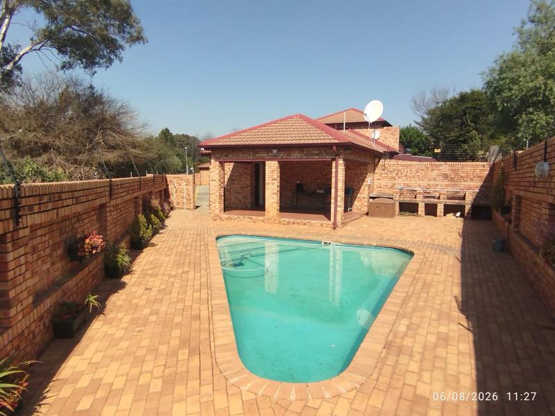 2 Bedroom Property for Sale in Newlands Gauteng