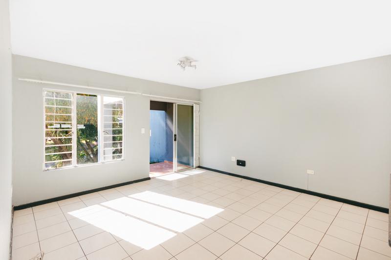 2 Bedroom Property for Sale in Radiokop Gauteng